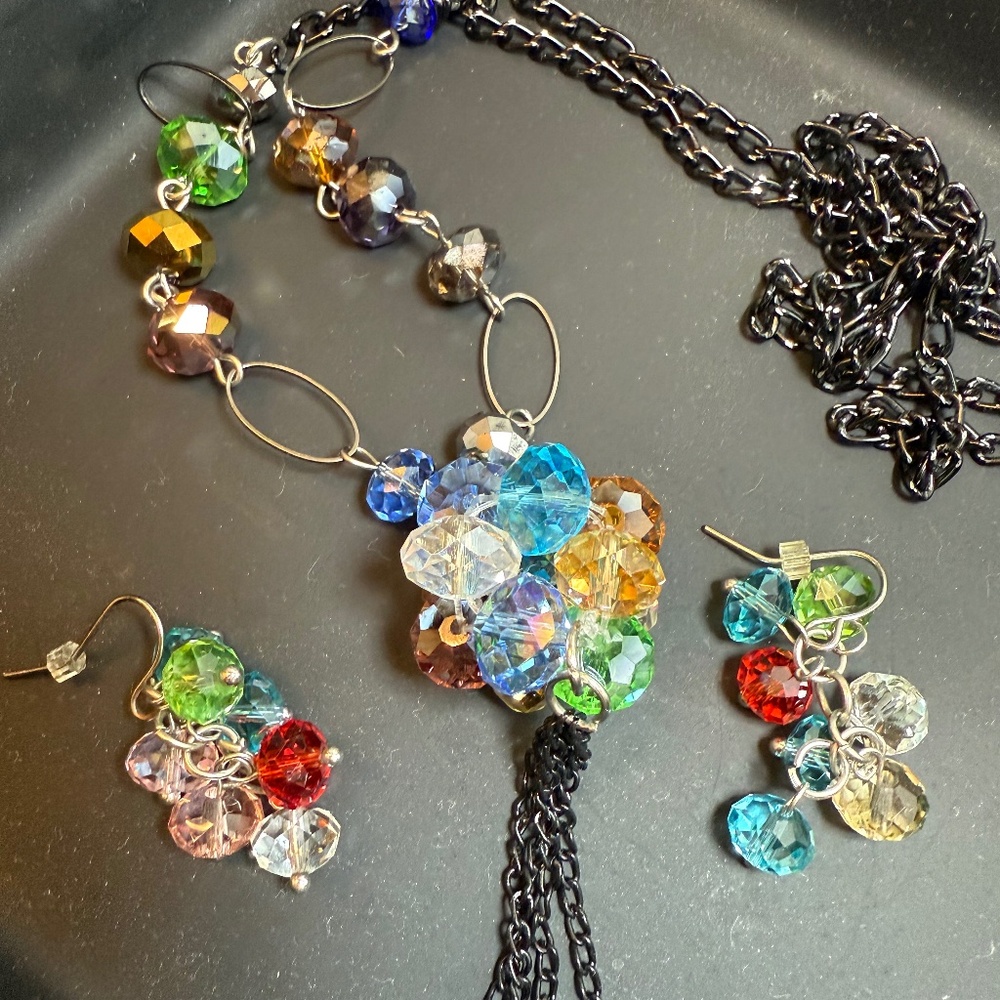 Suncatcher Necklace and Earrings Set NWOT
